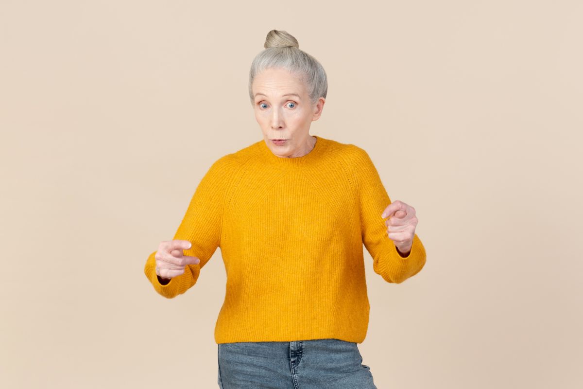 Woman asking why someone would enroll in Medicare Advantage