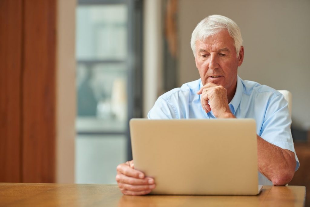 Beneficiary learning about Medicare Advantage PFFS plans