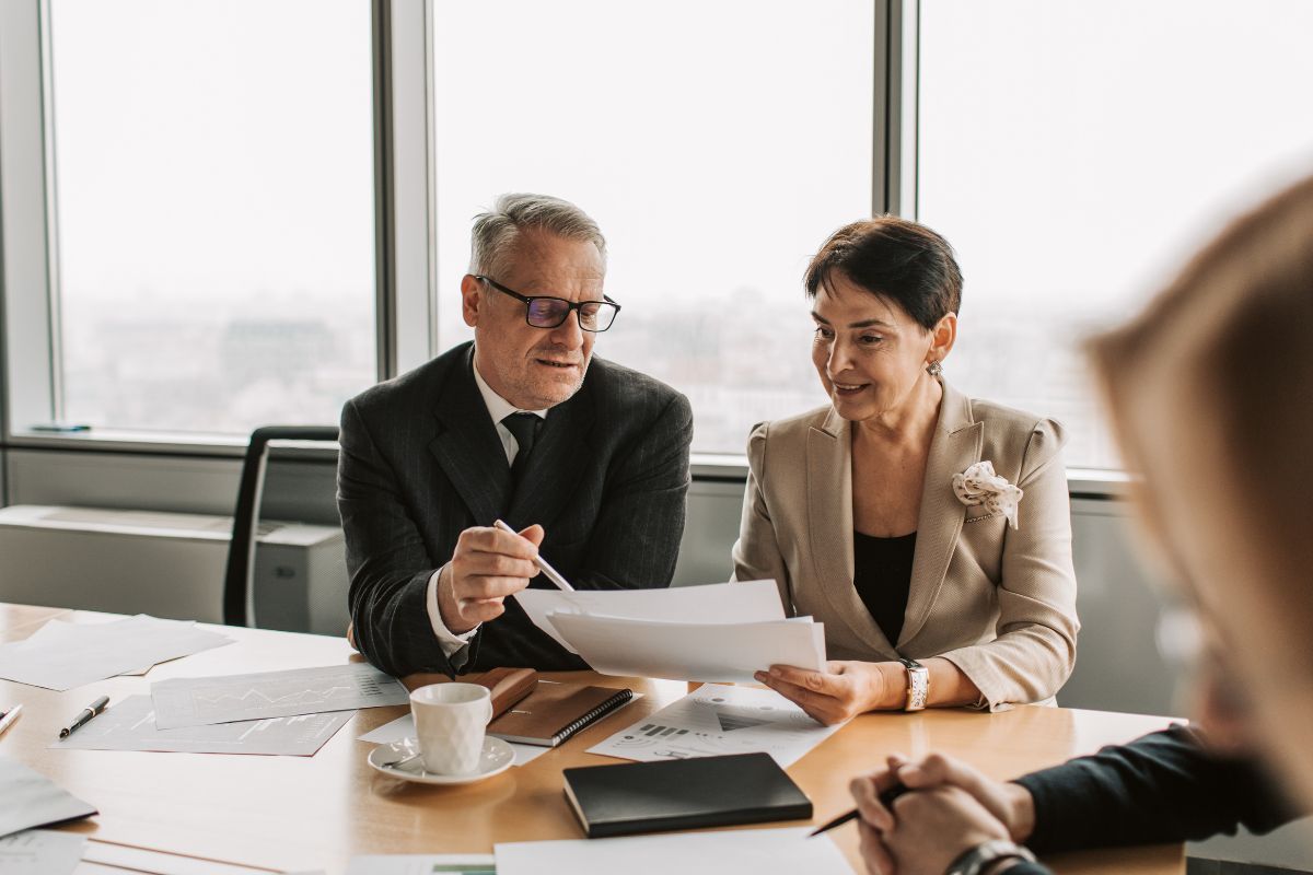 Medicare beneficiaries working with their independent Medicare advisor